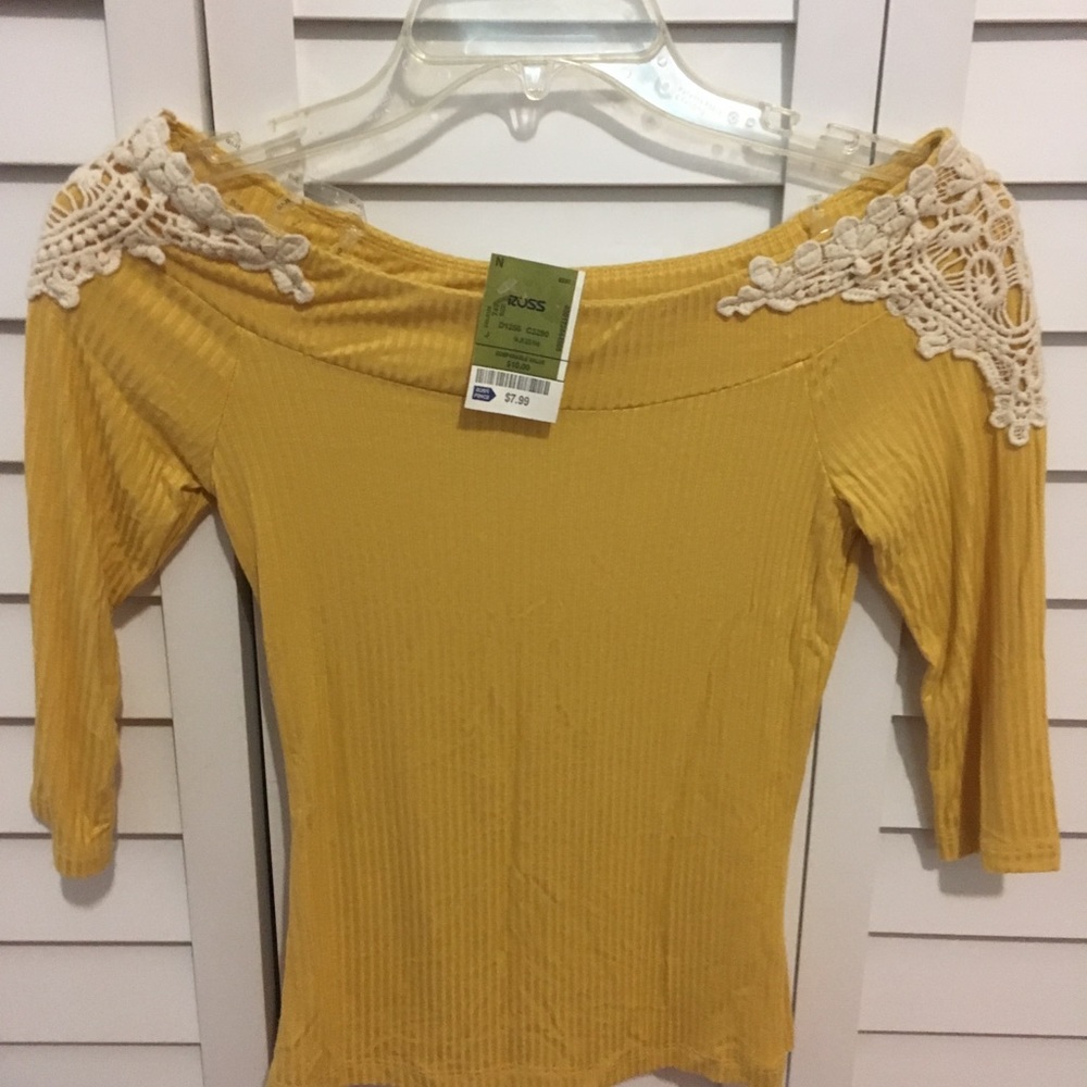 2 Womens blouses